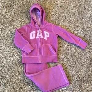 Gap girls fleece pants and sweater set size 6-7